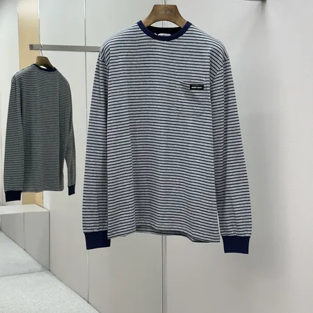 ミュウミュウ Tシャツ