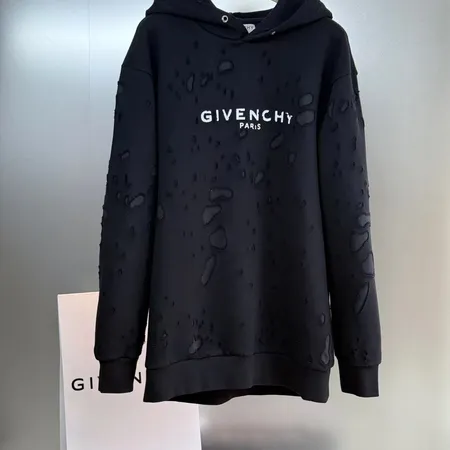 ジバンシィ パーカー