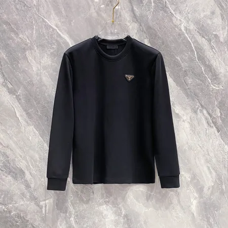 プラダ Tシャツ