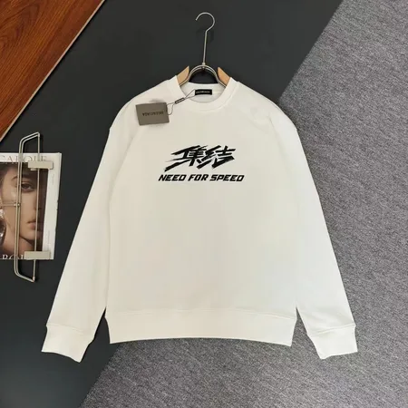 バレンシアガ パーカー