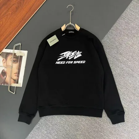 バレンシアガ パーカー