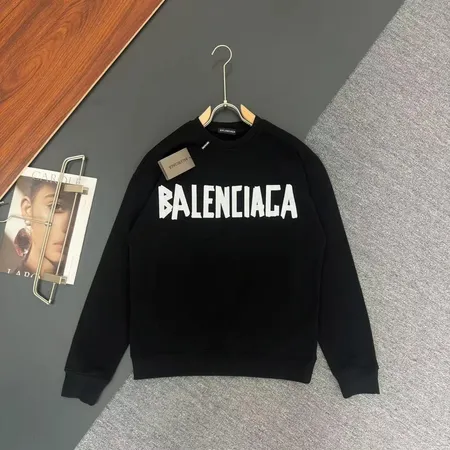 バレンシアガ パーカー