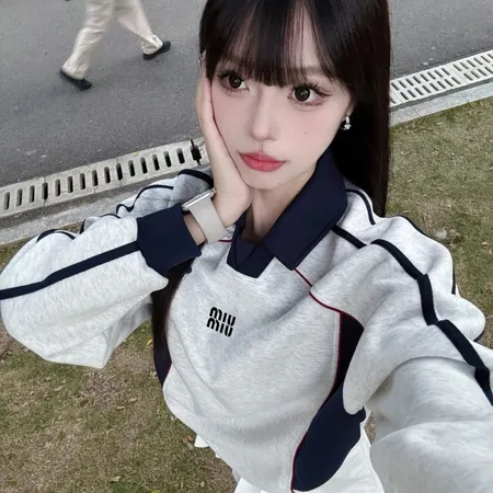 ミュウミュウ パーカー