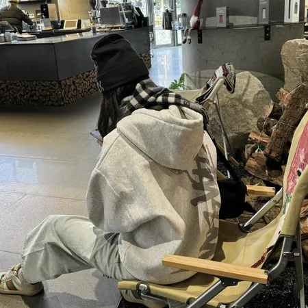 ステューシー パーカー