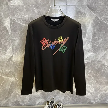 ジバンシィ Tシャツ