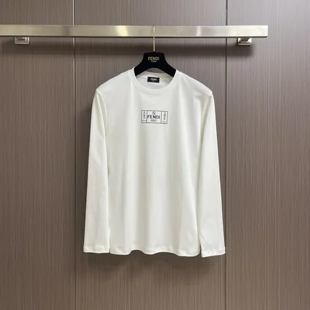 フェンディ Tシャツ