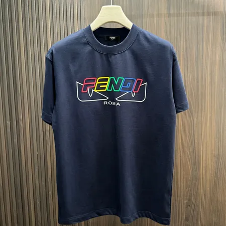フェンディ Tシャツ