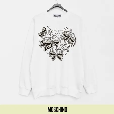 モスキーノ パーカー