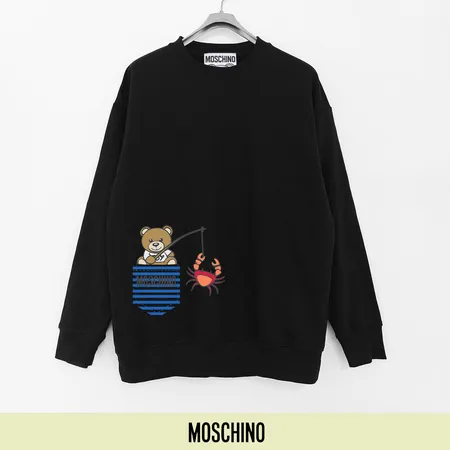 モスキーノ パーカー