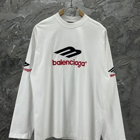 バレンシアガ パーカー