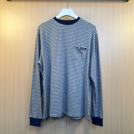 ミュウミュウ Tシャツ