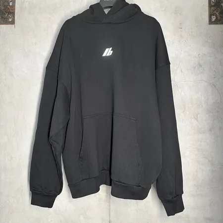 バレンシアガ パーカー