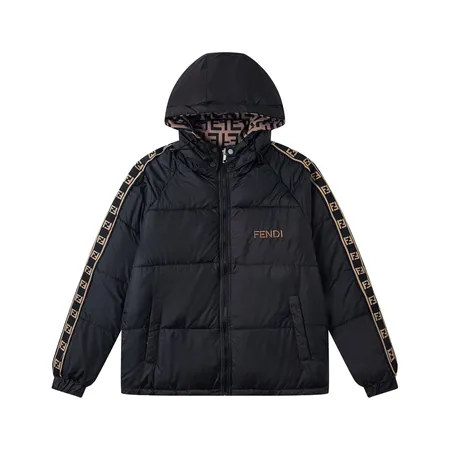 フェンディ ダウンジャケット