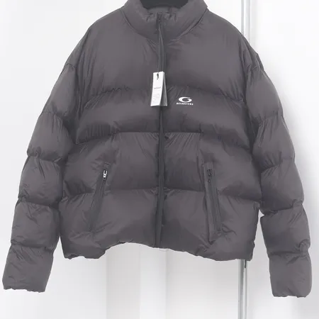 バレンシアガ ダウンジャケット