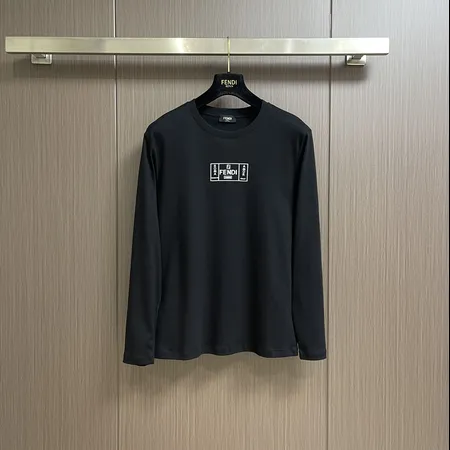 フェンディ Tシャツ