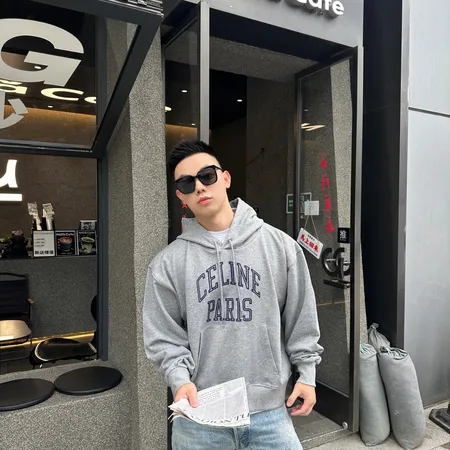 セリーヌ パーカー