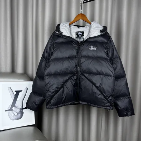 ステューシー ダウンジャケット