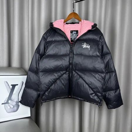 ステューシー ダウンジャケット