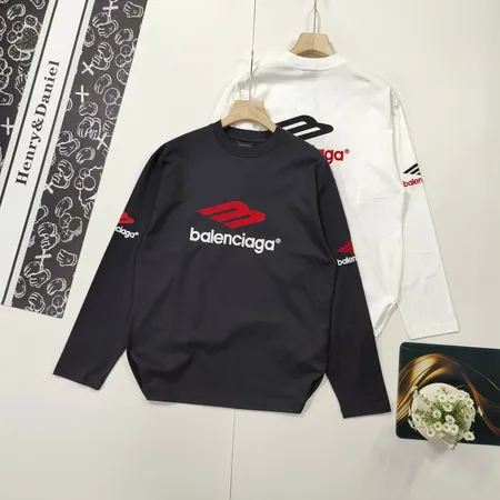 バレンシアガ パーカー