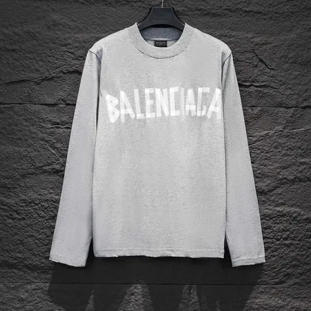 バレンシアガ Tシャツ