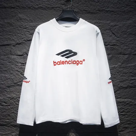 バレンシアガ Tシャツ