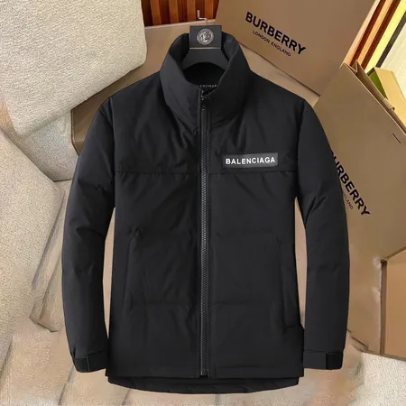 バレンシアガ ダウンジャケット