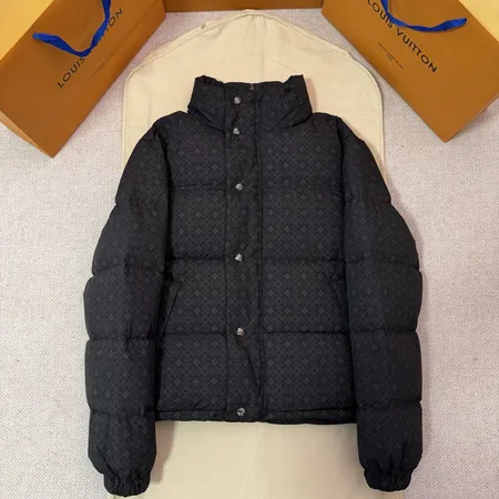 ゴヤール ダウンジャケット