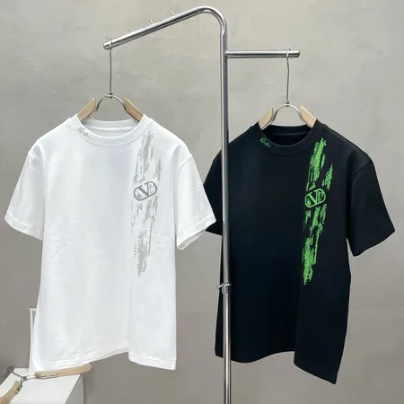 ヴァレンティノ Tシャツ