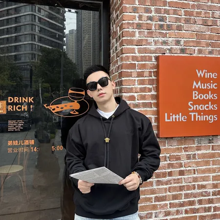 ヴェルサーチ パーカー