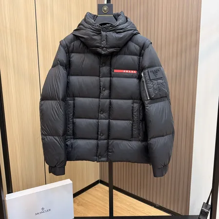 プラダ ダウンジャケット