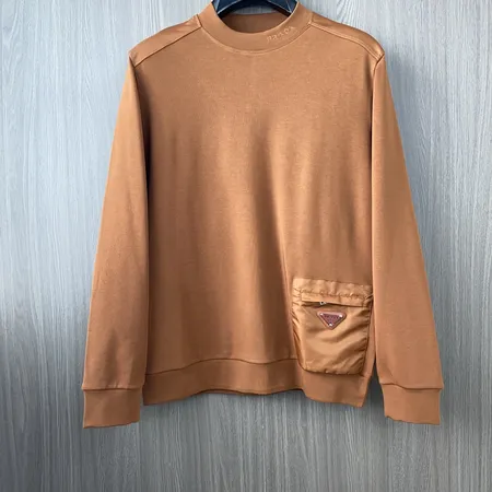 プラダ パーカー