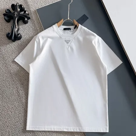 プラダ Tシャツ