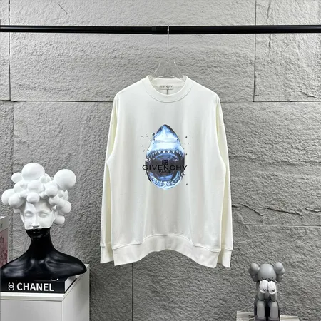 ジバンシィ パーカー