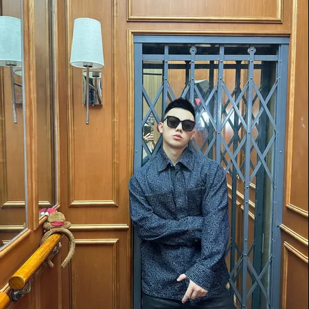 フェンディ シャツ