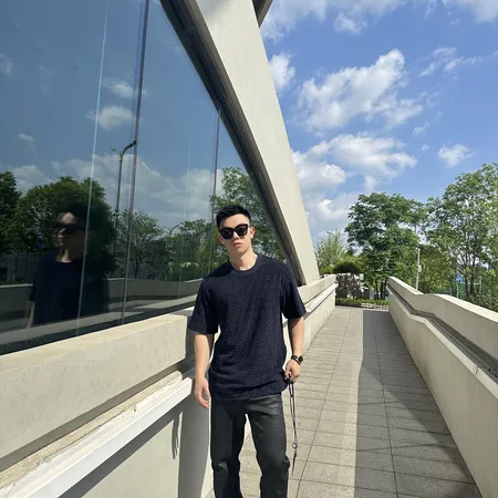 フェンディ Tシャツ