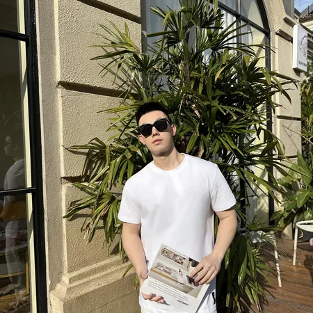 フェンディ Tシャツ