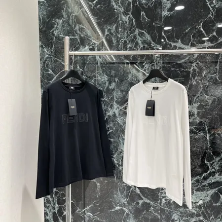 フェンディ Tシャツ