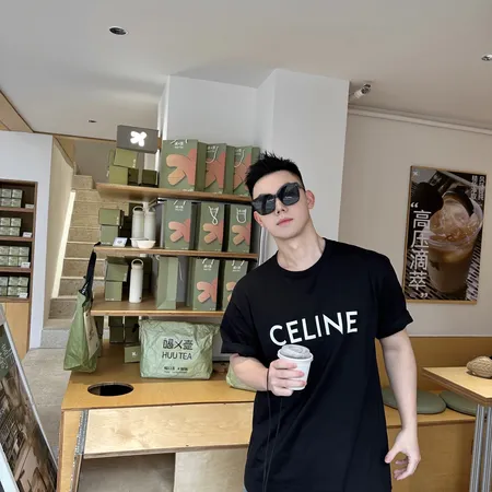 セリーヌ Tシャツ