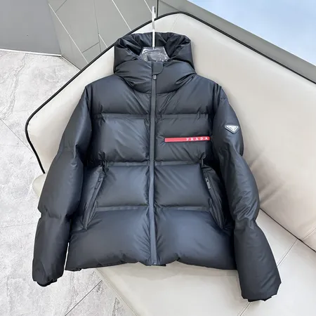 プラダ ダウンジャケット