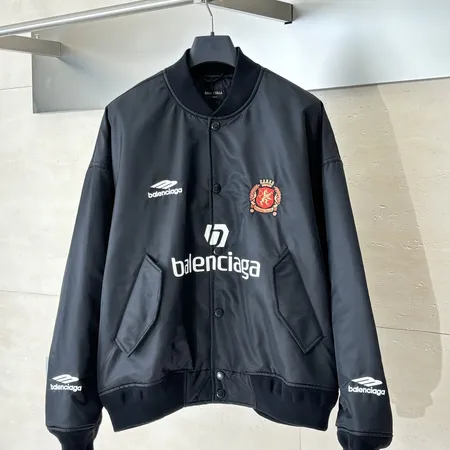 バレンシアガ ジャケット