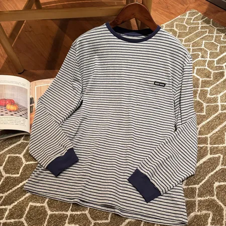 ミュウミュウ Tシャツ