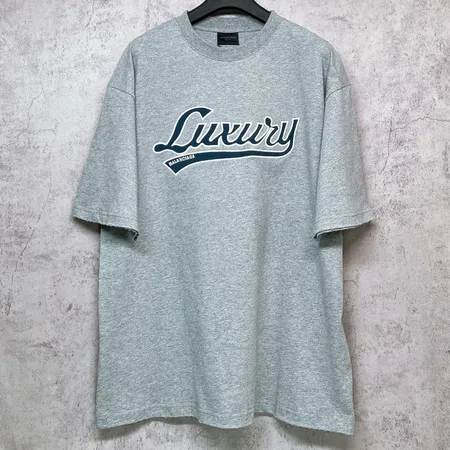 バレンシアガ Tシャツ