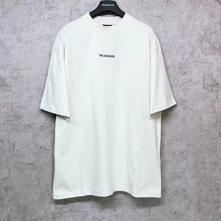 バレンシアガ Tシャツ