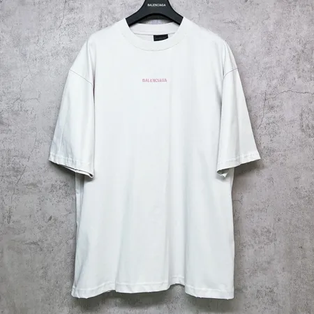 バレンシアガ Tシャツ