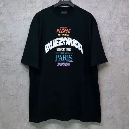 バレンシアガ Tシャツ
