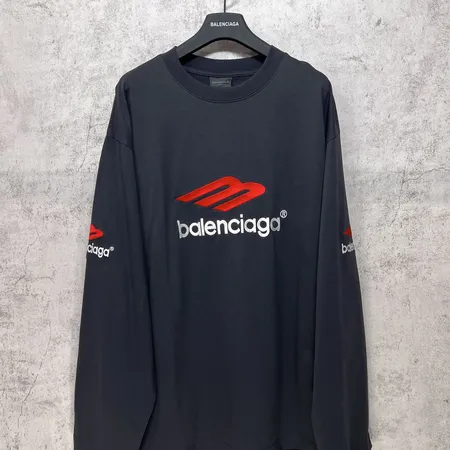 バレンシアガ Tシャツ