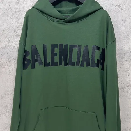 バレンシアガ パーカー