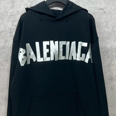 バレンシアガ パーカー