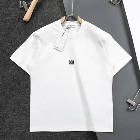 ジバンシィ Tシャツ