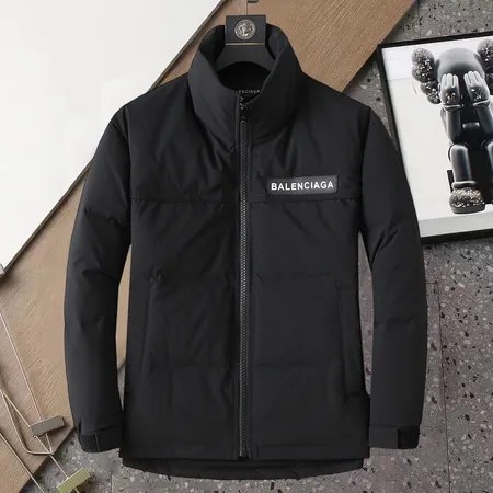 バレンシアガ ダウンジャケット